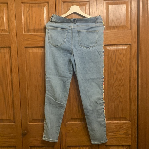 Ladies Knox Rose gently worn jeans in size 8 - Picture 3 of 5